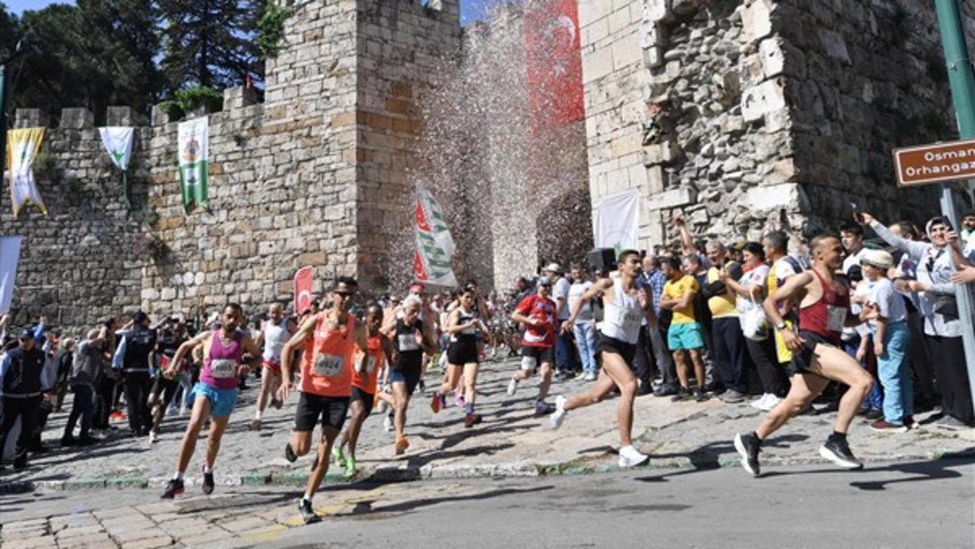 BURSA’DA 17. TARİHİ KENT KOŞUSU