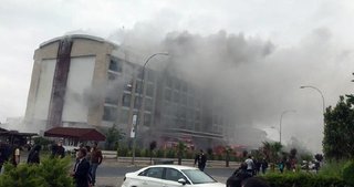 Kemer’de otel yangını: 400 kişi tahliye ediliyor