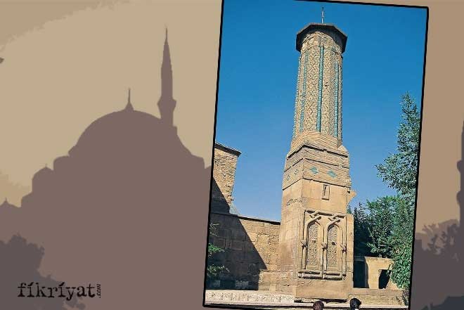 ŞEREFESİZ MİNARELER