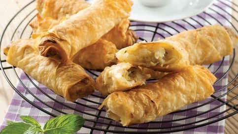 Pırasalı Peynirli Börek