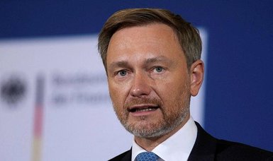 German minister Lindner wants to avoid lockdown as infections jump