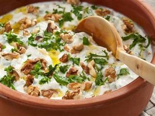 Cevizli Kereviz Salatası