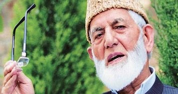Kashmiri pro-freedom leader Syed Geelani steps down