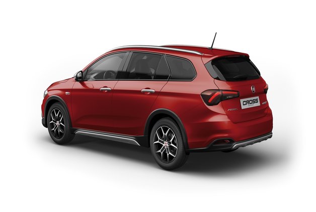 FİAT EGEA’NIN STATİON KAROSERLİ CROSS WAGON SEÇENEĞİ TANITILDI