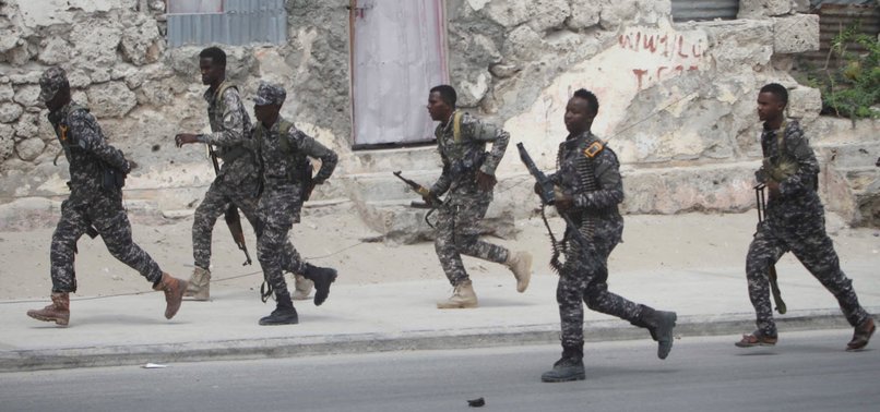 2 BLASTS, GUNFIRE HEARD NEAR SOMALIAS PRESIDENTIAL PALACE