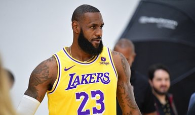 LeBron James will sit out Lakers' preseason opener
