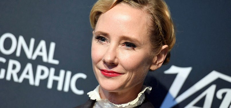 ACTRESS ANNE HECHE TAKEN OFF LIFE SUPPORT AFTER CRASH