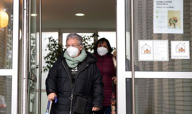Spain makes masks mandatory in healthcare settings amid surge in flu, COVID