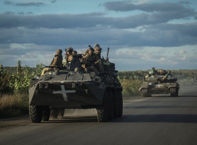 Ukraine to receive 120-140 tanks in 'first wave' of deliveries - minister