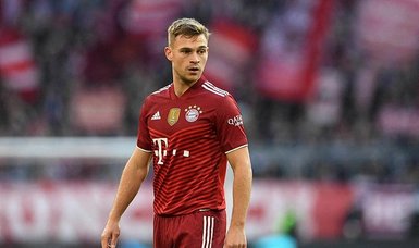 Bayern star Kimmich ruled out with lung problem after COVID infection