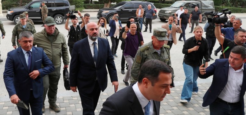 ARMENIAN TEAM FROM KARABAKH ARRIVES IN YEVLAKH CITY FOR TALKS WITH AZERBAIJANI AUTHORITIES