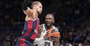 Besiktas beat Baskonia; Olympiacos cruise past Anadolu Efes