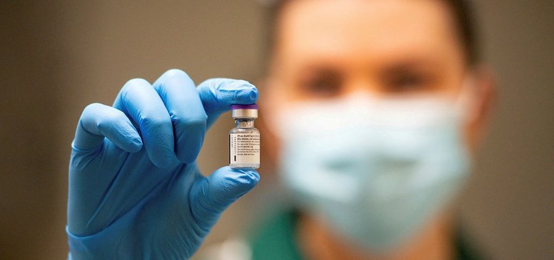 EU IS ASKED TO APPROVE EXTRA DOSE FROM PFIZER VACCINE VIALS