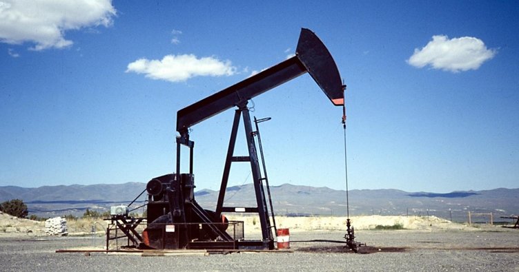 Brent petrolün varil fiyatı 76,67 dolar