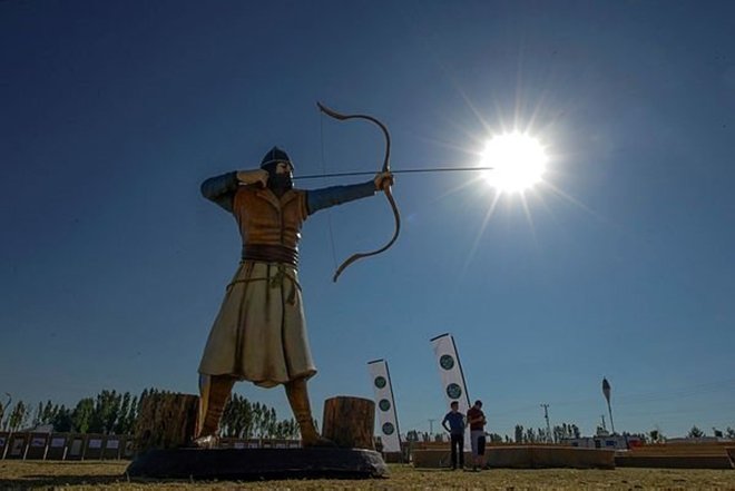 Sözün gücünü kullanan lider: Sultan Alparslan