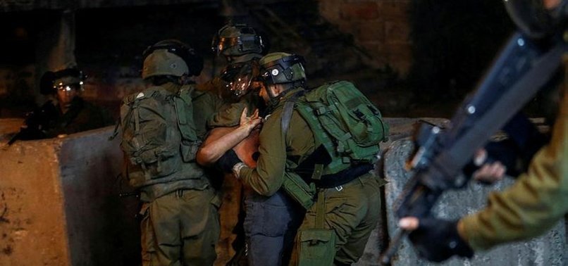 ISRAELI FORCES DETAIN 5 MORE RELATIVES OF ESCAPED PALESTINIAN PRISONERS