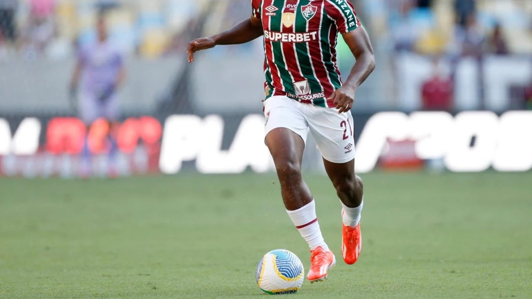 JHON ARIAS İMZAYI ATTI