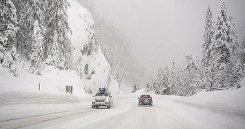 Heavy snow in Germany, Austria causes chaos for travelers