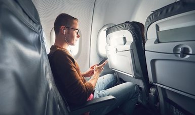 Europe to allow using smartphones during flights