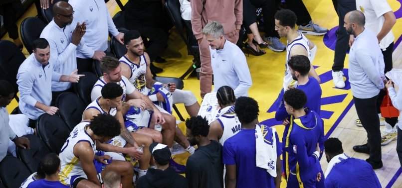 WARRIORS MUST OVERCOME CRISIS IN PURSUIT OF FIFTH CROWN