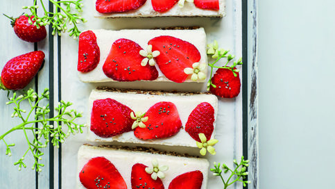 Çilekli Cheesecake Bar