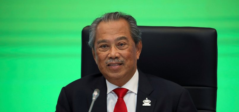 MALAYSIAS CABINET HAS RESIGNED - SCIENCE MINISTER
