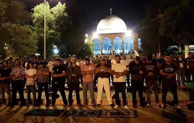 Mescid-i Aksa’da buruk teravih