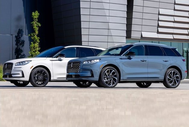 LINCOLN CORSAIR MAKYAJLANDI