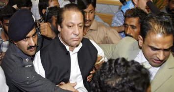 Pakistan warns ex-PM Sharif must return to face graft case