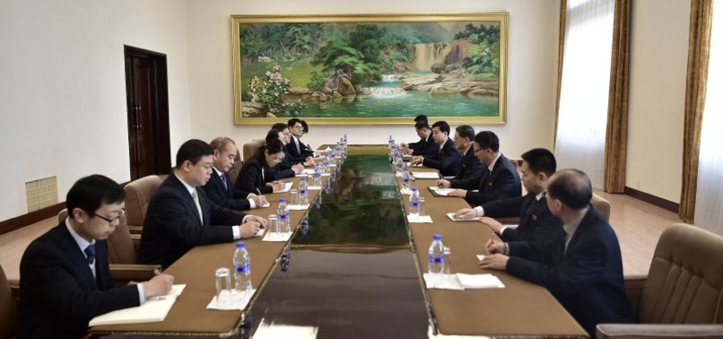 CHINA, N.KOREA KEY OFFICIALS MEET IN PYONGYANG
