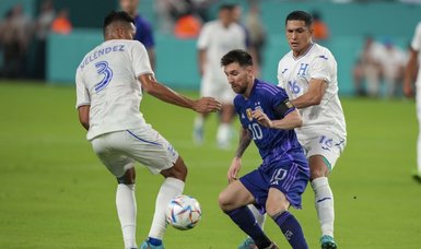 Martinez and Messi strike in first half of Argentina friendly win