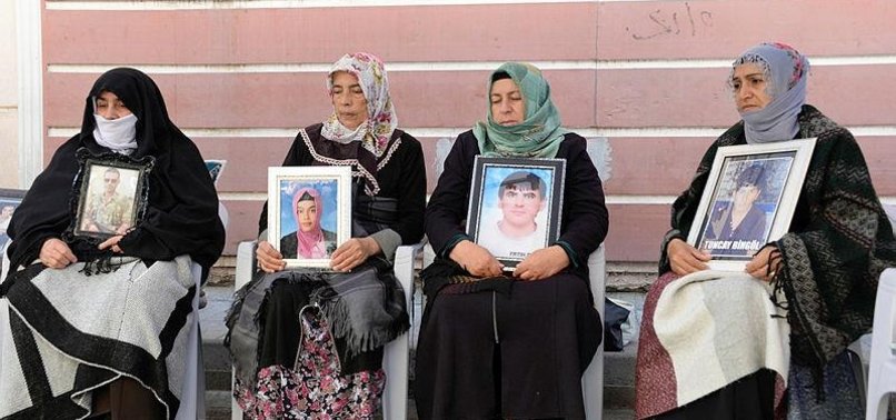 KURDISH FAMILIES CALL OUT HDP DEPUTIES FOR TURNING BLIND EYE TO THEIR SUFFERING