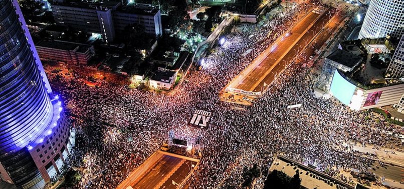 TENS OF THOUSANDS OF ISRAELIS AGAIN PROTEST JUDICIAL REFORM PLAN