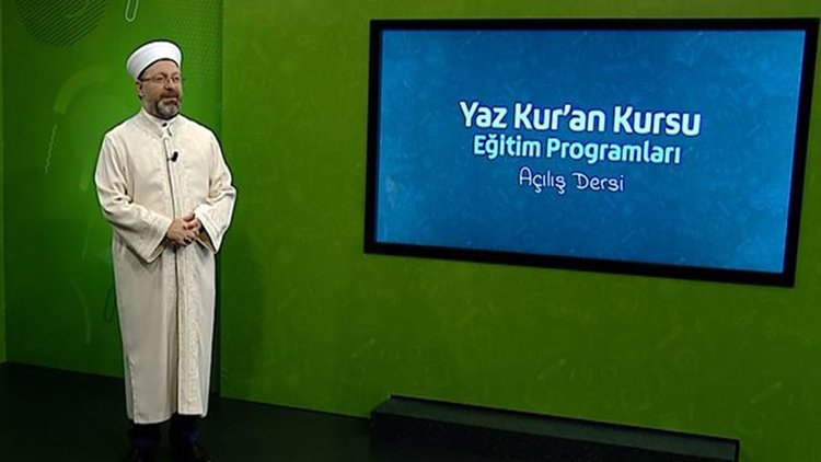 Diyanet’in uzaktan eğitimle 6 hafta sürecek ’Yaz Kur’an Kursları’ Diyanet TV’de başladı