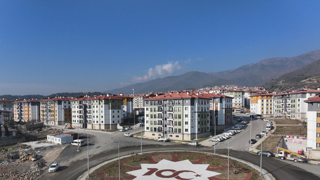 DEPREM KONUTLARI TESLİM EDİLİYOR