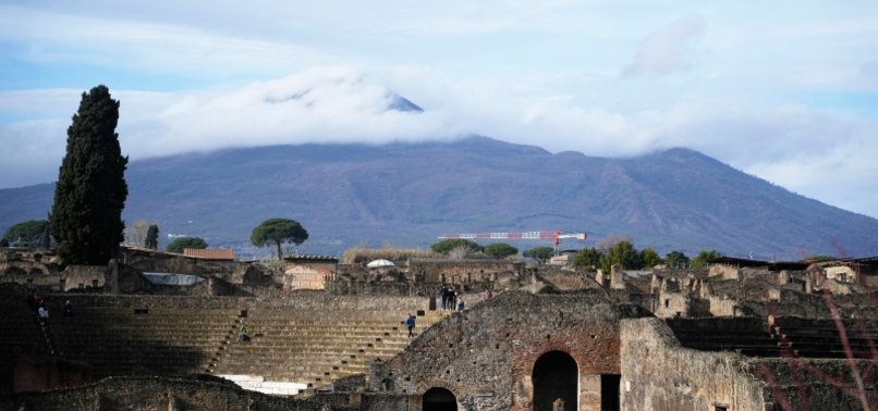 POMPEII: REBIRTH OF ITALYS DEAD CITY THAT NEARLY DIED AGAIN
