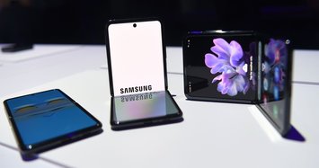 Samsung unveils compact foldable phone, 5G Galaxy S20 to fend off Apple, Huawei