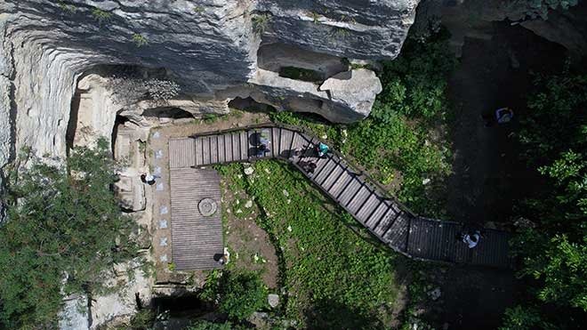 Büyüleyici Titus tüneli