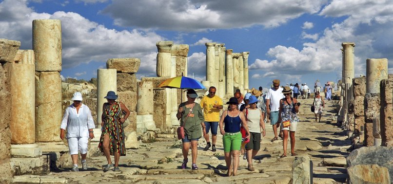 TURKEYS TOURISM RISES 30 PERCENT ON YEARLY BASIS