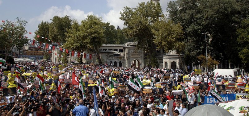 MOSQUES ACROSS TURKEY HOLD FUNERAL PRAYERS FOR EGYPTS MORSI