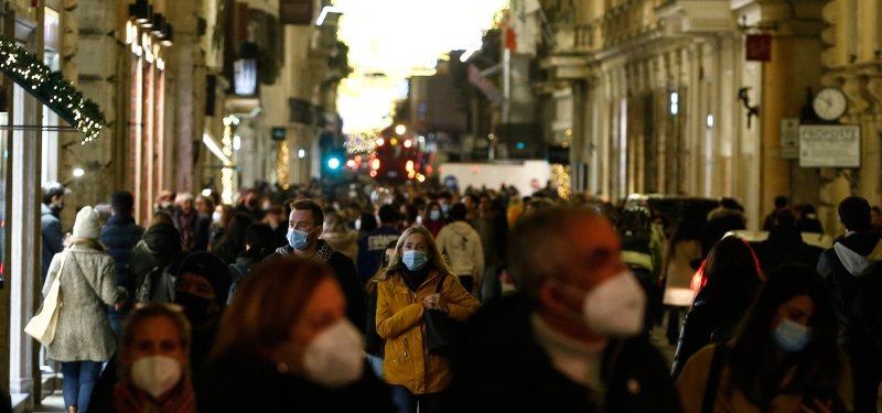 WHO warns of 'storm coming' as Omicron set to overwhelm Europe