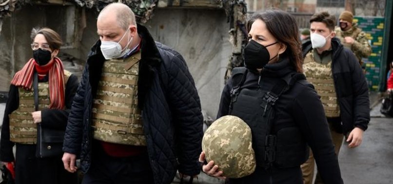 German FM Annalena Baerbock visits front line in Ukraine conflict - anews