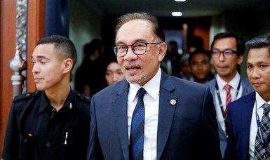 Malaysia PM Anwar wins confidence vote