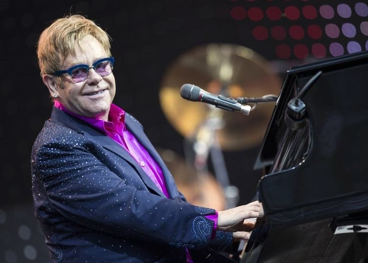 ELTON JOHN’A ÖLÜMCÜL BAKTERİ TEŞHİSİ