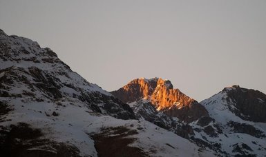 Study: Mountains may hold clean hydrogen energy reserves