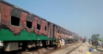 At least 71 killed in Pakistan train fire