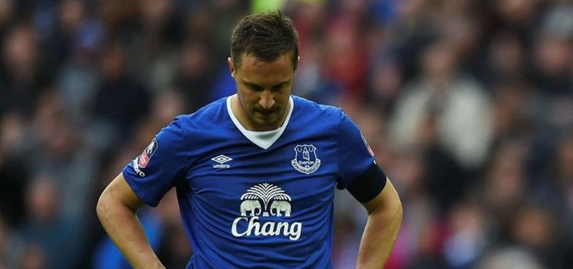 EVERTON CAPTAIN JAGIELKA SIGNS ONE-YEAR EXTENSION