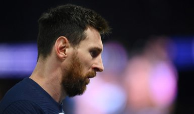 PSG in talks with Messi over renewing contract
