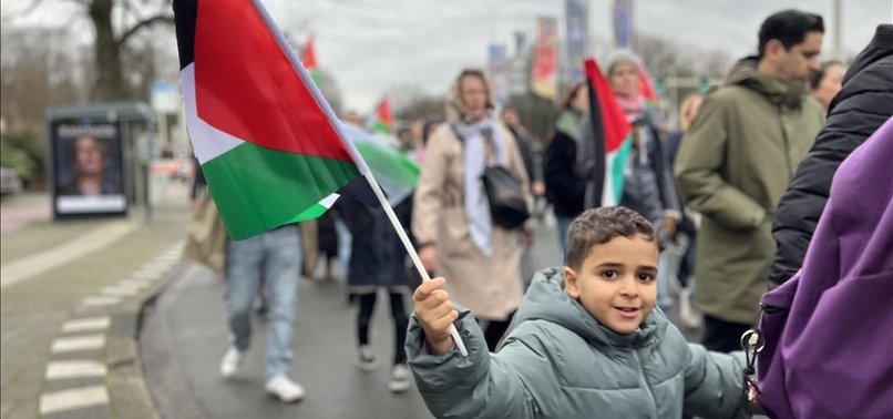 CHILDRENS MARCH IN THE HAGUE URGES ICC TO INVESTIGATE GAZA CRIMES