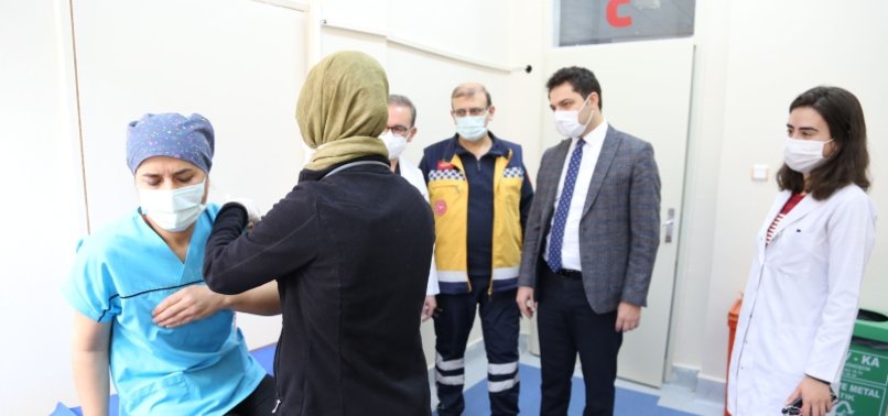 MORE THAN 150,000 HEALTH WORKERS VACCINATED IN ISTANBUL